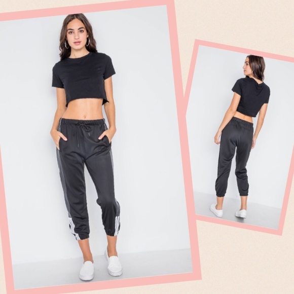 Odiva Pants - Black & White Sporty Mid-Rise Joggers Pants L/XL